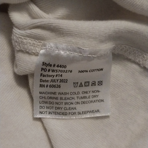 1st Birthday Outfit - Picture 5 of 6